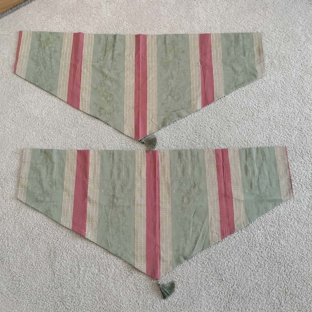 Waverly Ascot Green Terracotta Damask Stripe Valance 51x24 Tassel (Pair)